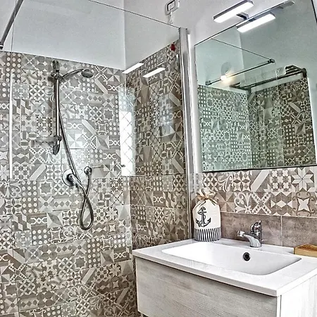 Asinaro - Fronte Mare 4*